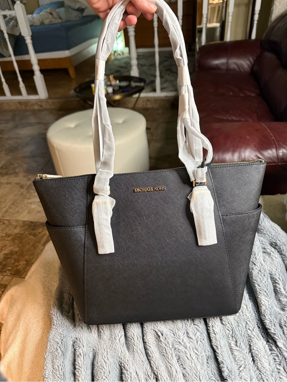 Michael Kors Black Saffiano Tote with Gold Logo - Picture 3 of 5